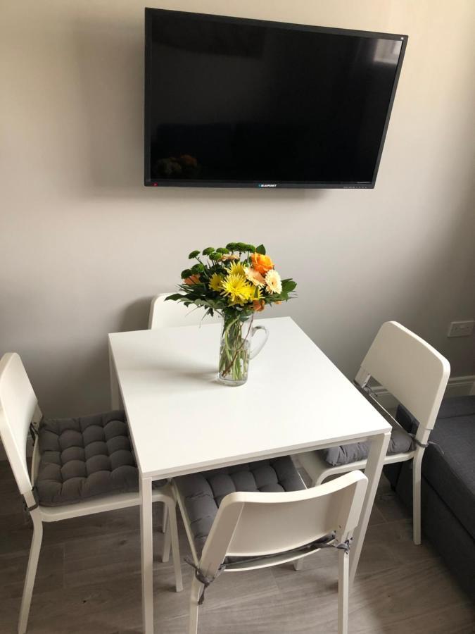 ניוטאונאבי Beechwood Garden Suite מראה חיצוני תמונה